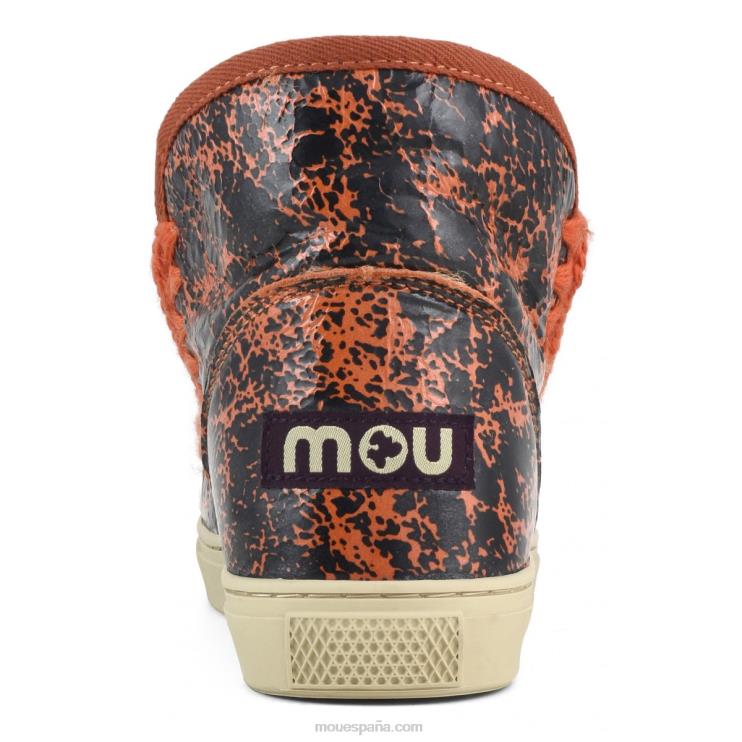 mujer zapatilla esquimal Mou NN6RX668 charol craquelado negro/sobre lana naranja