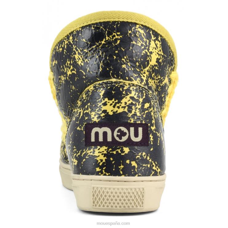mujer zapatilla esquimal Mou NN6RX670 charol craquelado negro/sobre lana amarilla